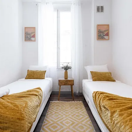 Appartamento Christine - Spacieux, Proche Palais & Plages, Clim