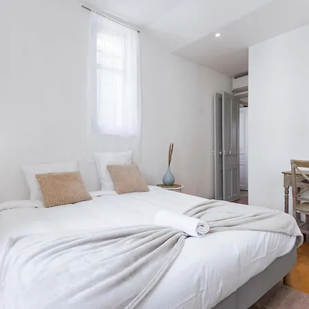 Appartamento Christine - Spacieux, Proche Palais & Plages, Clim