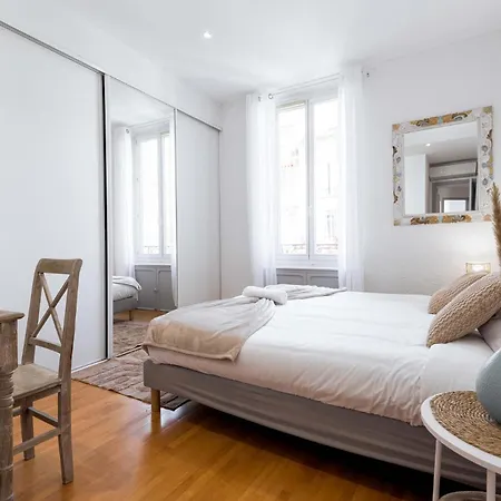 Appartamento Christine - Spacieux, Proche Palais & Plages, Clim