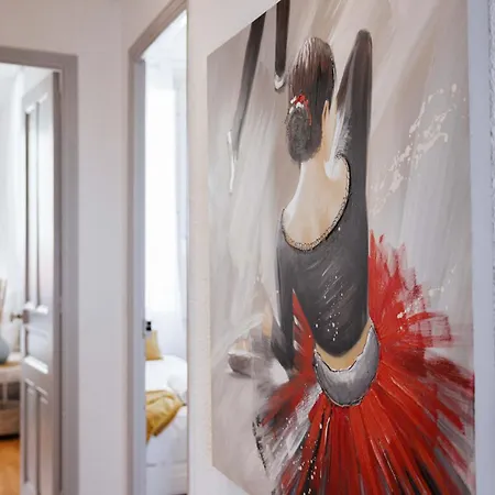 Appartamento Christine - Spacieux, Proche Palais & Plages, Clim *
